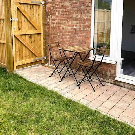 Modern Flat Near Train Station With Free Parking Apartman Cambridge-i reptér Kültér fotó
