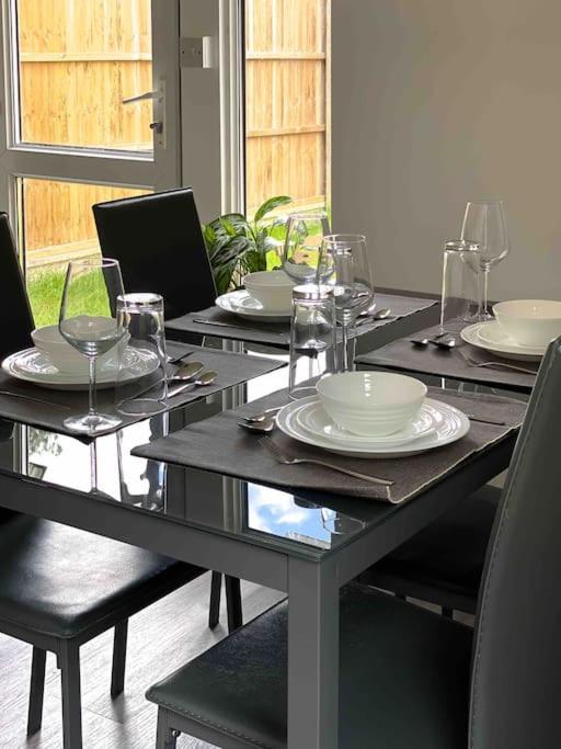 Modern Flat Near Train Station With Free Parking Apartman Cambridge-i reptér Kültér fotó
