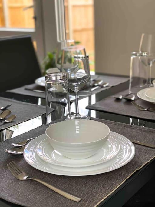 Modern Flat Near Train Station With Free Parking Apartman Cambridge-i reptér Kültér fotó