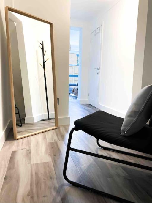 Modern Flat Near Train Station With Free Parking Apartman Cambridge-i reptér Kültér fotó